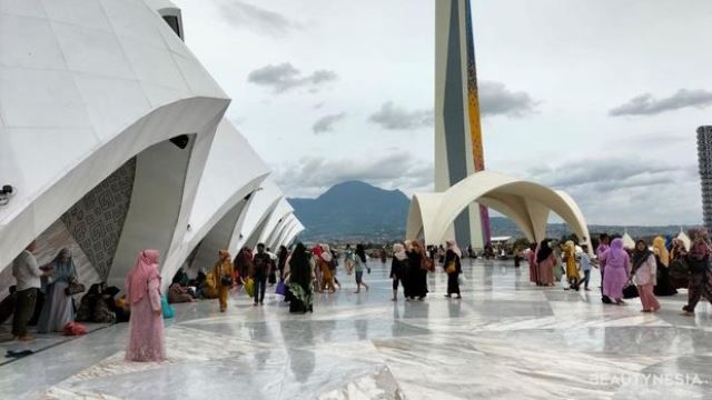 Masjid Raya Al Jabbar Bandung