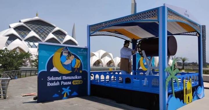 Bedug Haji Geyot Ikon Ramadhan Bandung Hadir di Masjid Raya Al Jabbar