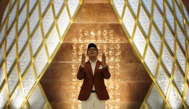 Doa Masuk dan Keluar Masjid