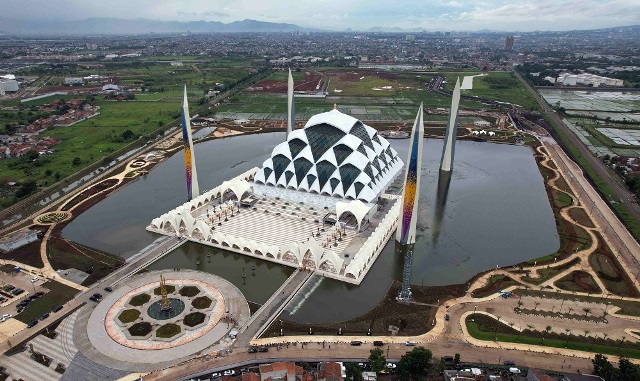 Masjid Raya Al Jabbar Bandung