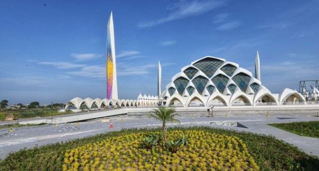 Masjid Raya Al Jabbar Bandung