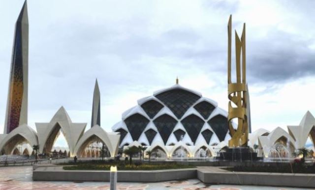 Masjid Raya Al Jabbar Bandung