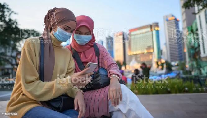 Masyarakat Kembali Diimbau Pakai Masker, Termasuk Saat di Keramaian