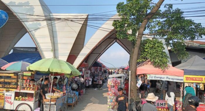 Bazar Al Jabbar Pujasera Depan Masjid Raya Al Jabbar