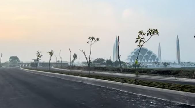 Jalan Simpang Gedebage Selatan Menuju Masjid Raya Al-Jabbar