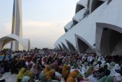 Vibes Dzikir dan Doa Munajat Sholawat Nariyah Al-Ikhlas di Masjid Raya Al Jabbar