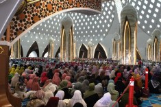 Vibes Dzikir dan Doa Munajat Sholawat Nariyah Al-Ikhlas di Masjid Raya Al Jabbar